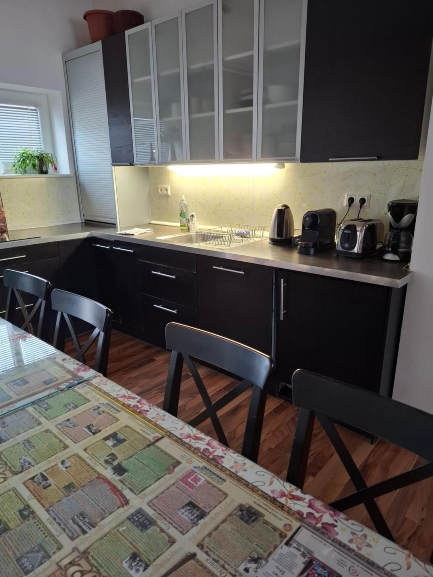 Apartment Maximilian Братислава Экстерьер фото