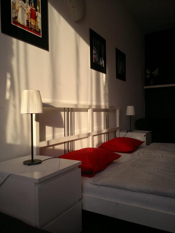 Apartment Maximilian Братислава Номер фото