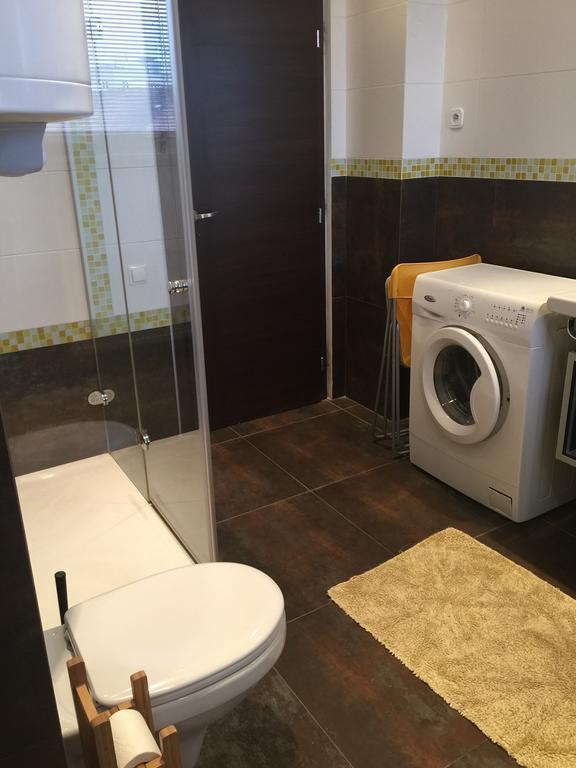 Apartment Maximilian Братислава Экстерьер фото