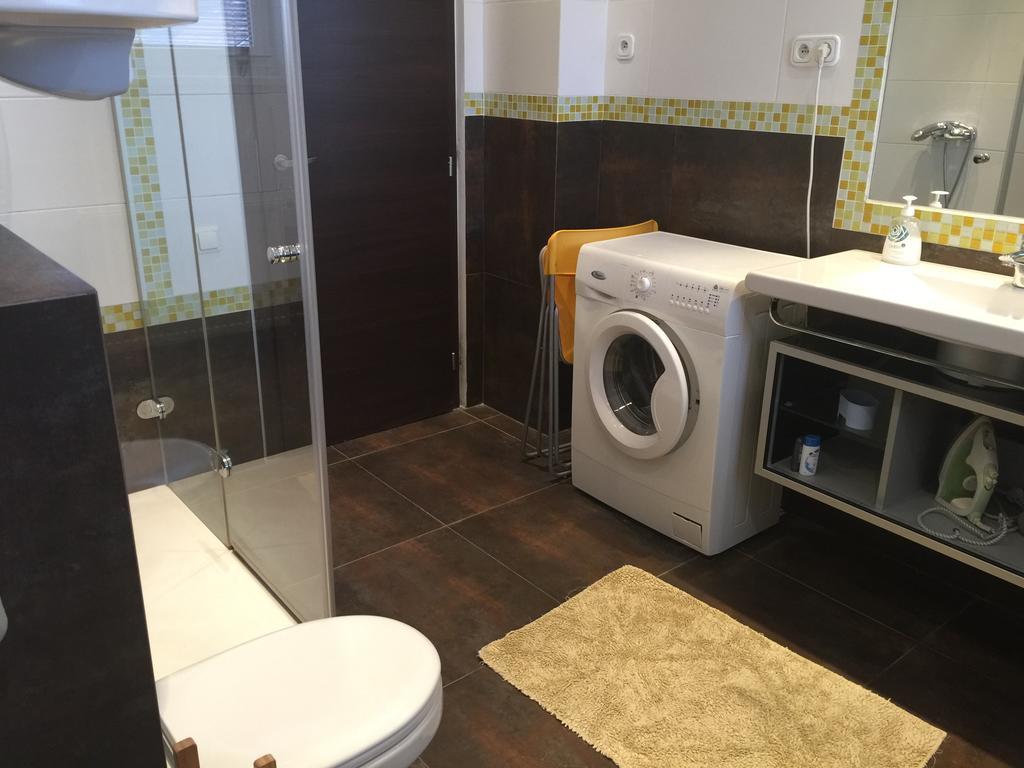 Apartment Maximilian Братислава Экстерьер фото