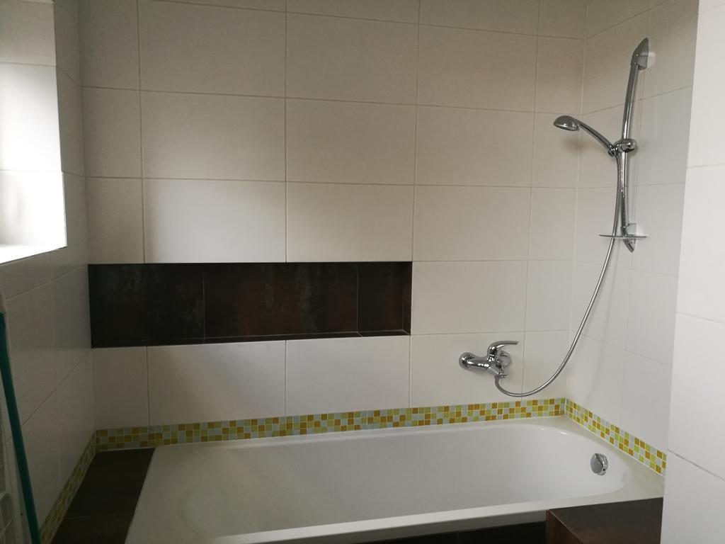 Apartment Maximilian Братислава Экстерьер фото