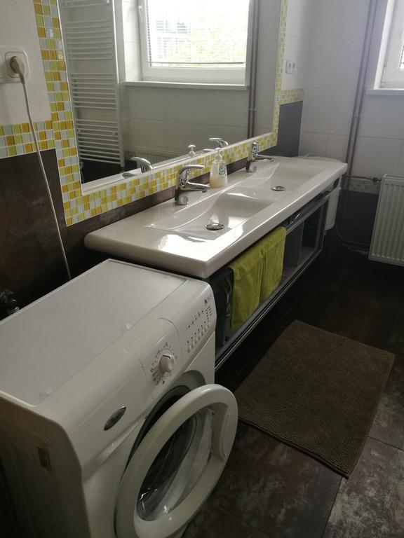 Apartment Maximilian Братислава Экстерьер фото